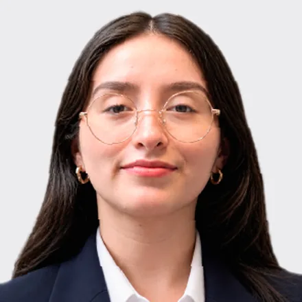Kiara Peláez, asesora financiera de BLAD CAPITAL